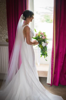 15095# Paprasta Valyti Traukinio Dirželiai Undinė Vestuvių Suknelė Elegantiškas Iliuzija V-kaklo Mygtuką Dėmių Nuotakos Suknelė