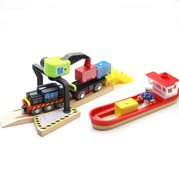 Mediniai iškėlimas krano krovininio laivo scena suderinama su traukiniu br sekti vaikams sekti serijos žaislas priedai
