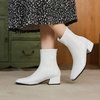 Negabaritinių Didelio dydžio, didelio dydžio moteriški mados batai Aikštėje pirštai žieminiai batai moterims Neutralus stilius, Storas Kulnas